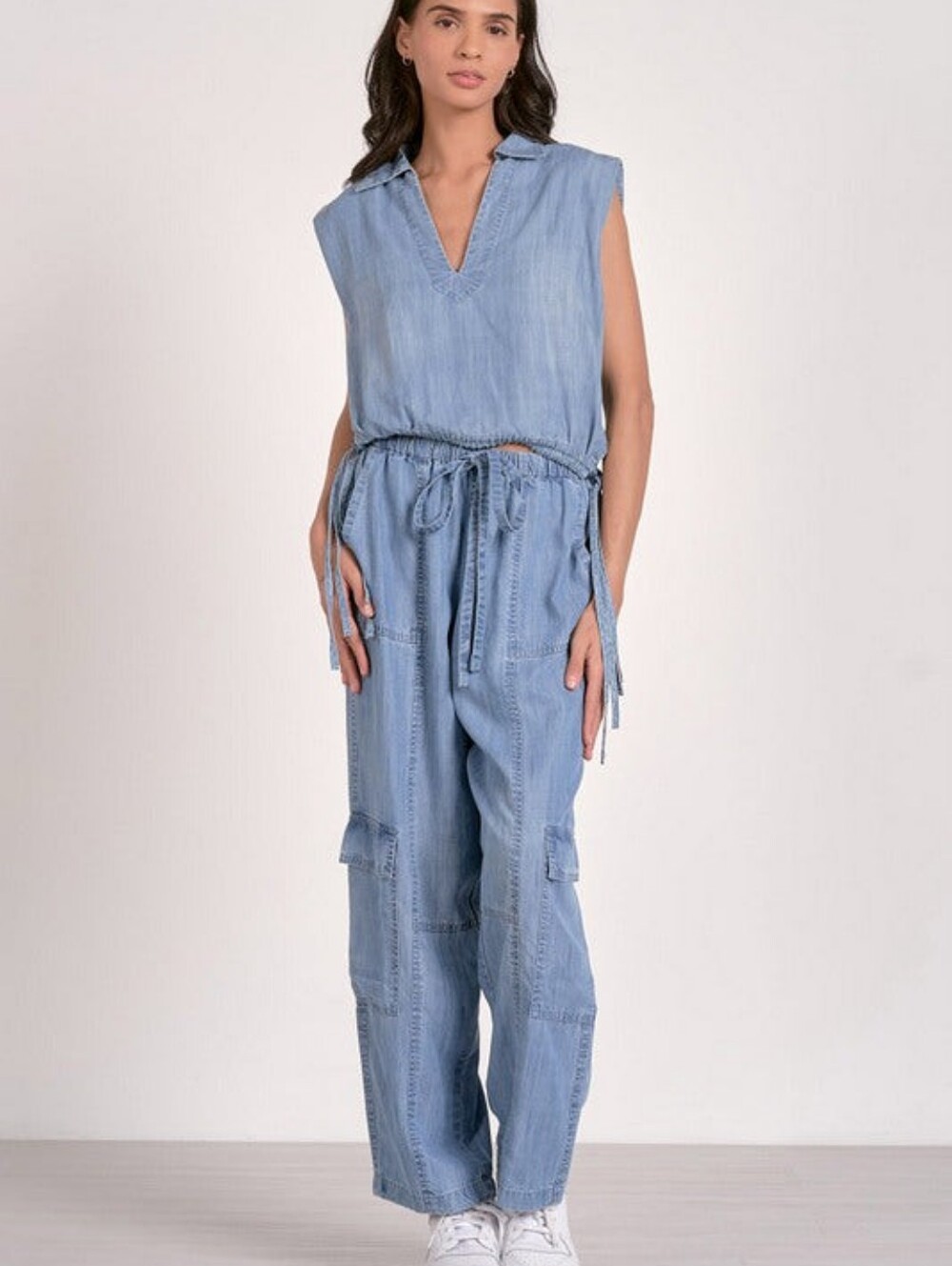 Elan Light Wash Tencel Chambray Button-Down Shirt, Size L.